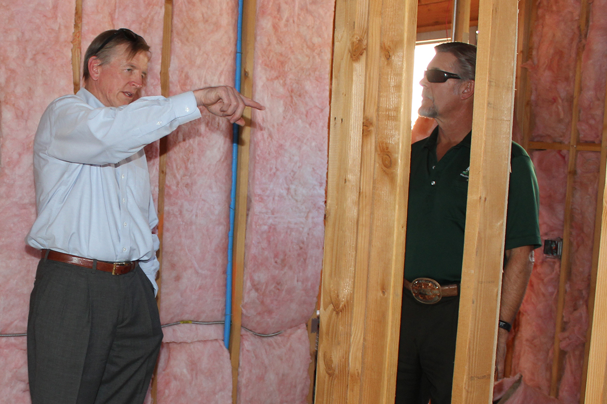 Arizona Coop Helps Homeless Vets with Shelter, Solar