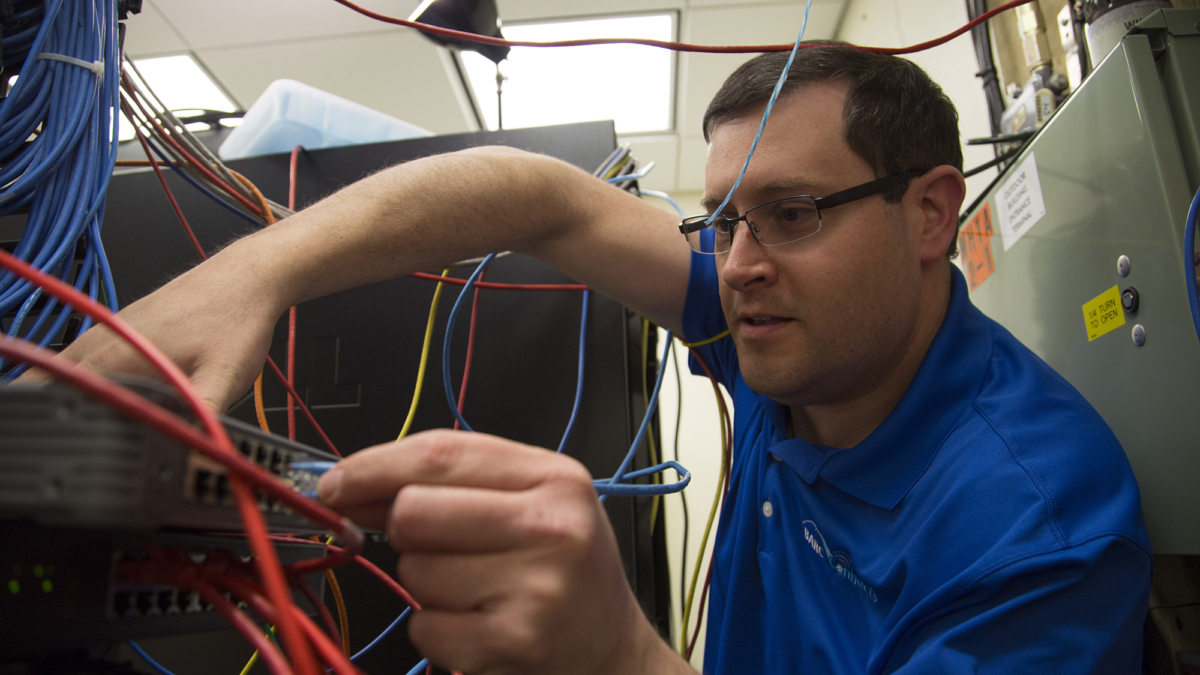 the beauty of fiber broadband technician